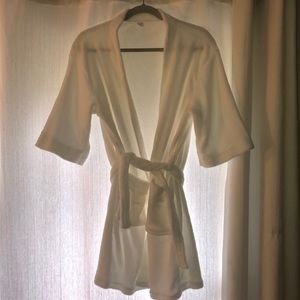 Womens white plush bathrobe shorts sleeved